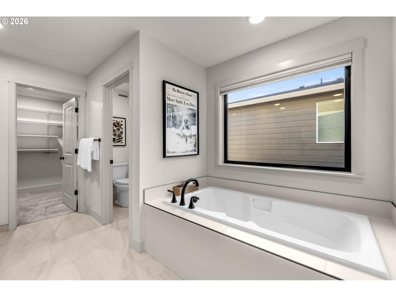 Owner's Suite Bathroom