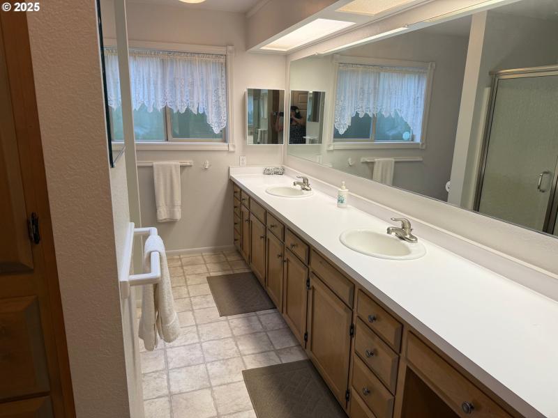 Owner's Suite Bathroom