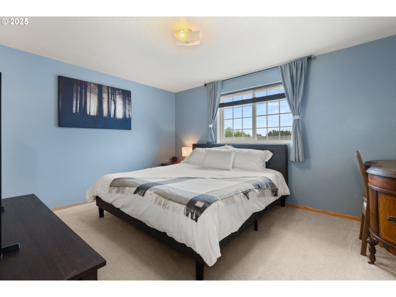 Bedroom, Primary