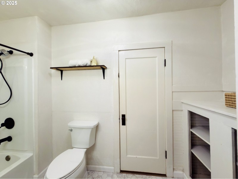 Bathroom, Attached