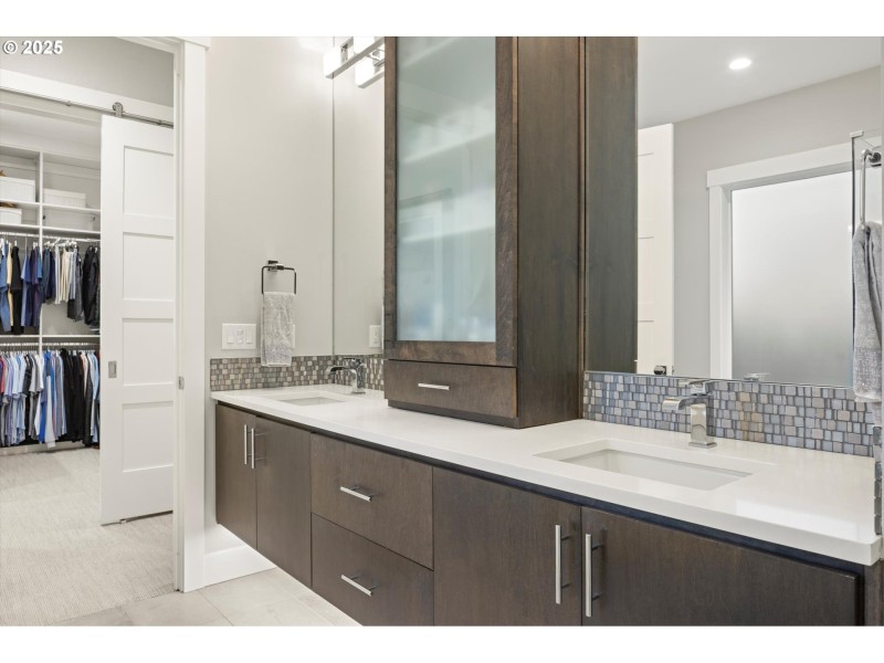 Owner's Suite Bathroom