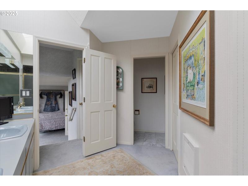 Bathroom, Attached