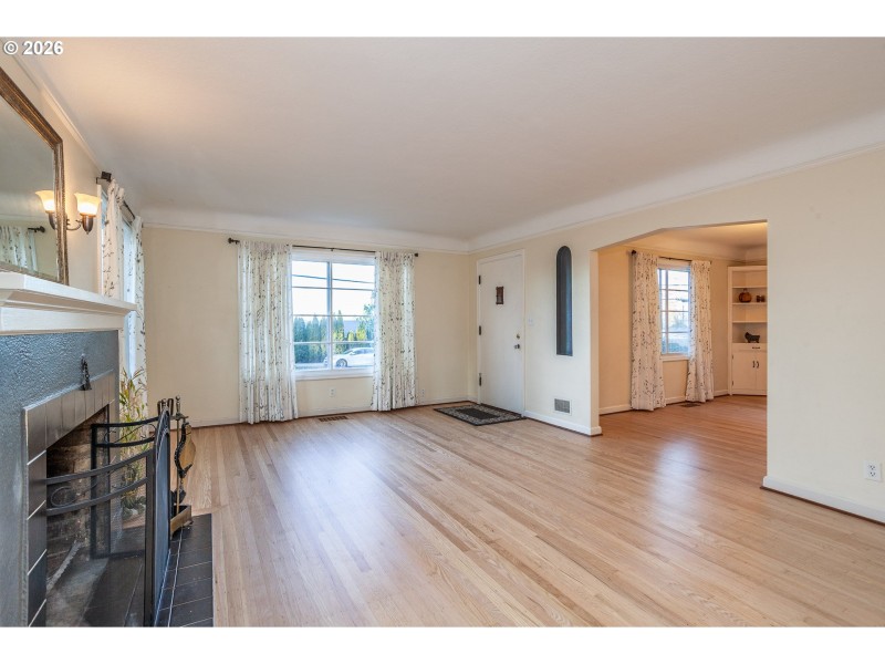 Living Room/Dining Room