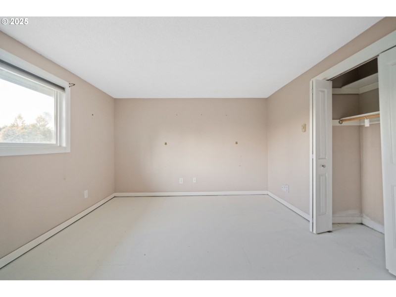 Bedroom, Primary