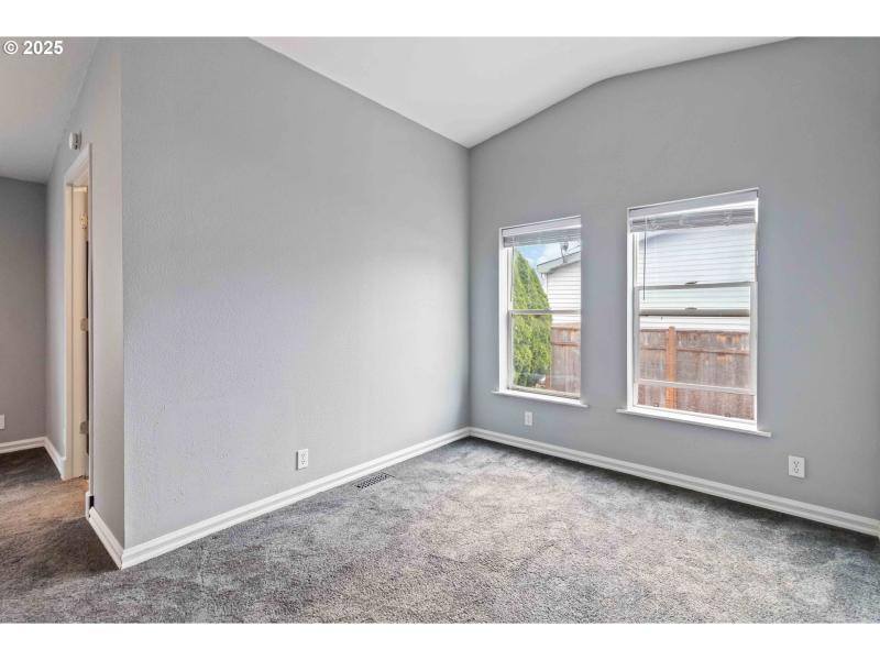 Bedroom, Primary