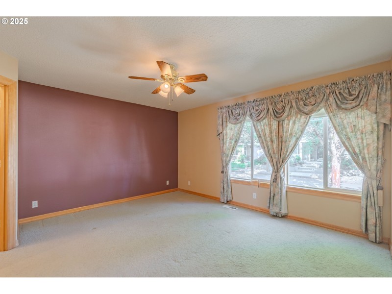 Bedroom, Primary