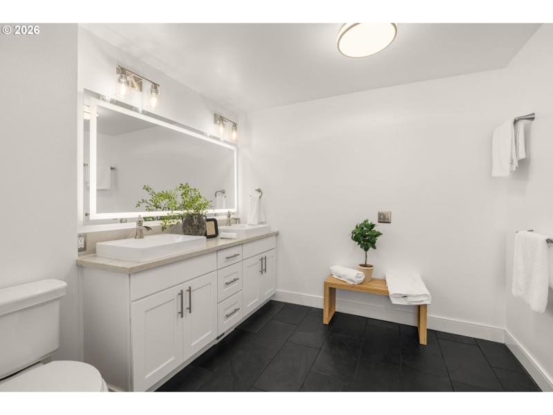 Owner's Suite Bathroom