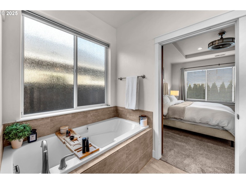 Owner's Suite Bathroom
