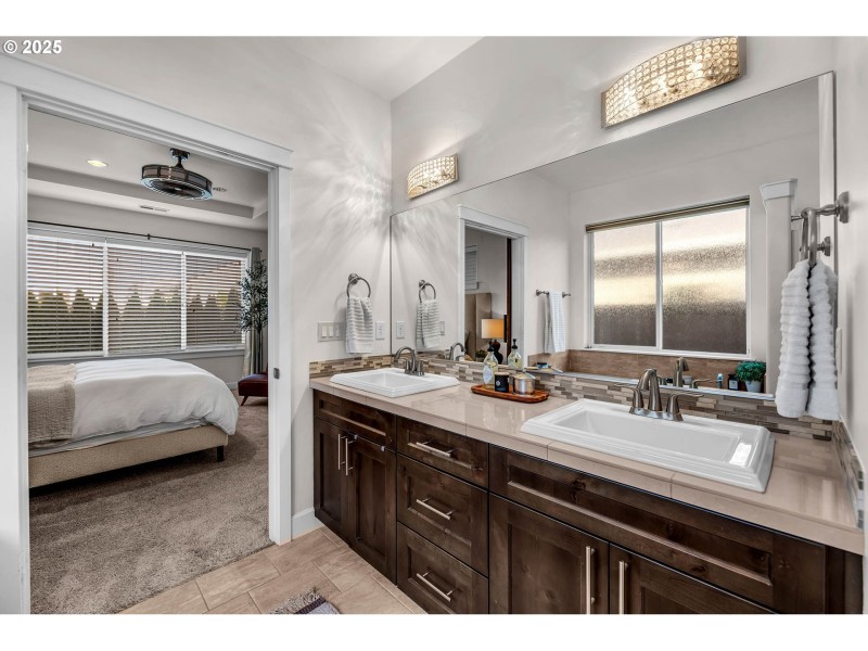 Owner's Suite Bathroom