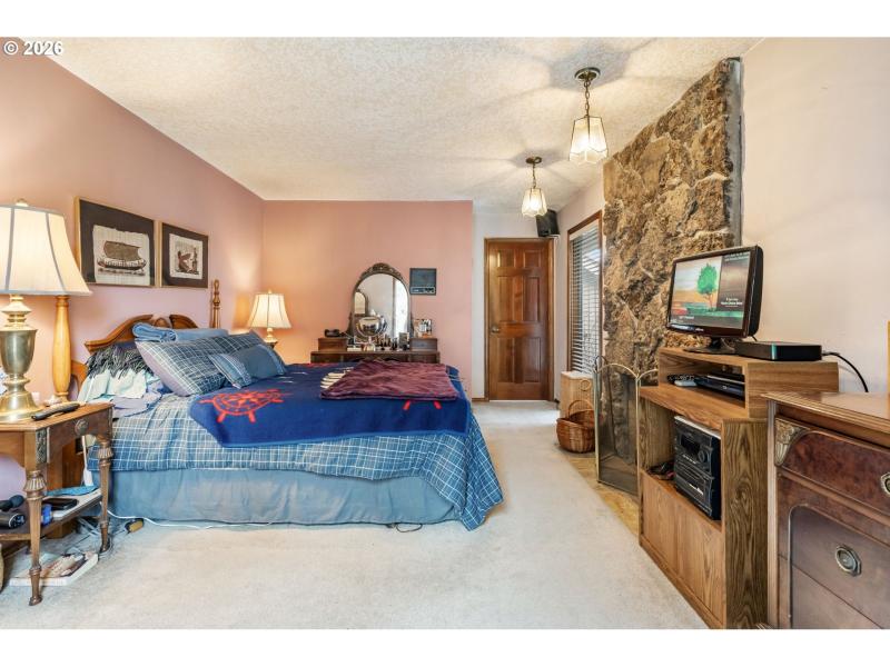 Bedroom, Owner's Suite