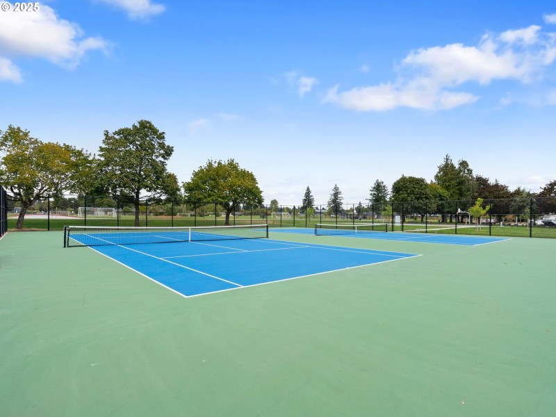 Community Tennis