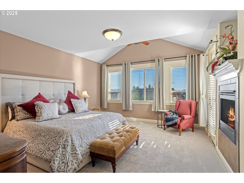 Bedroom, Primary