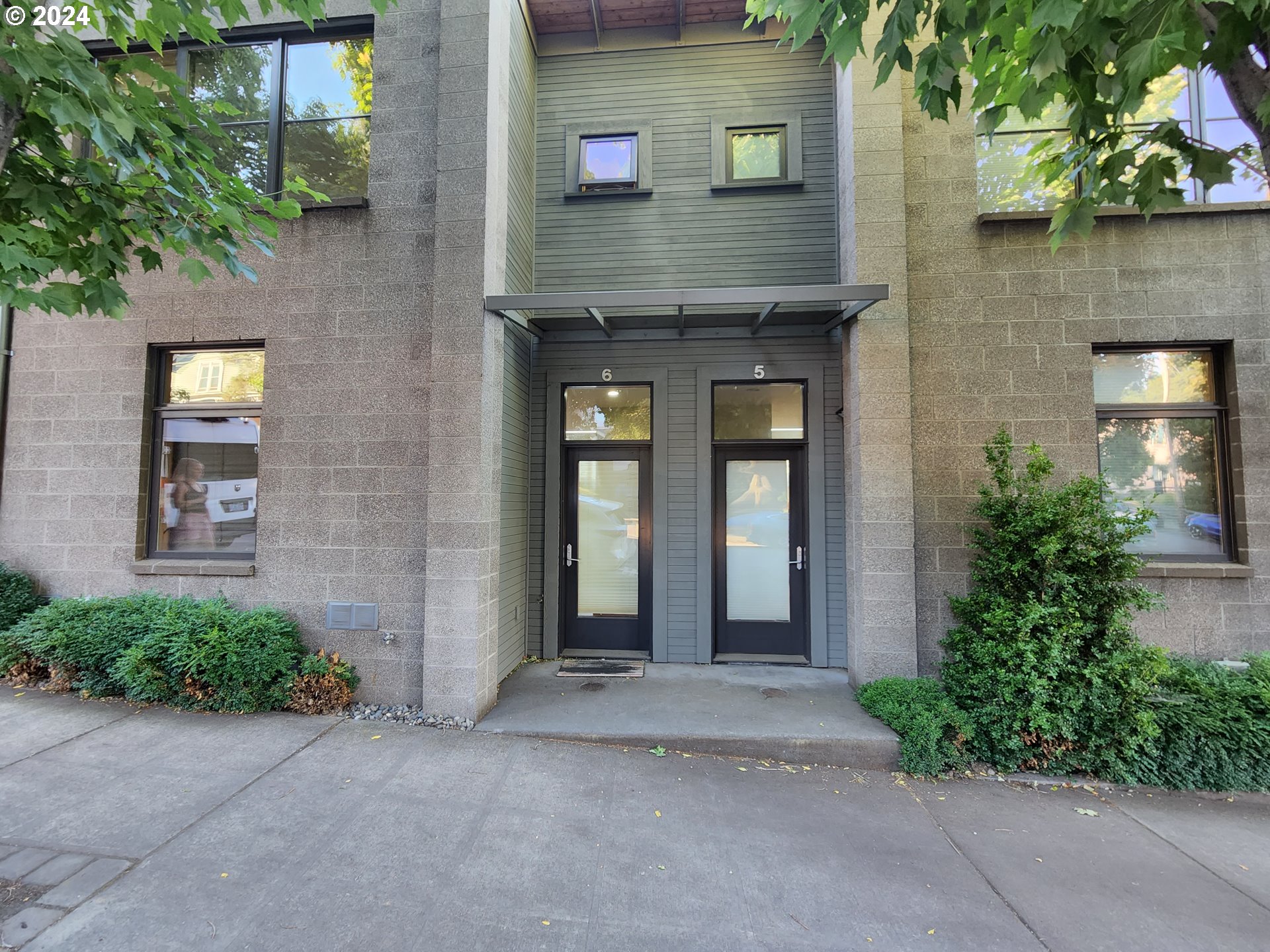 606 CASCADE AVE, HoodRiver, OR 97031