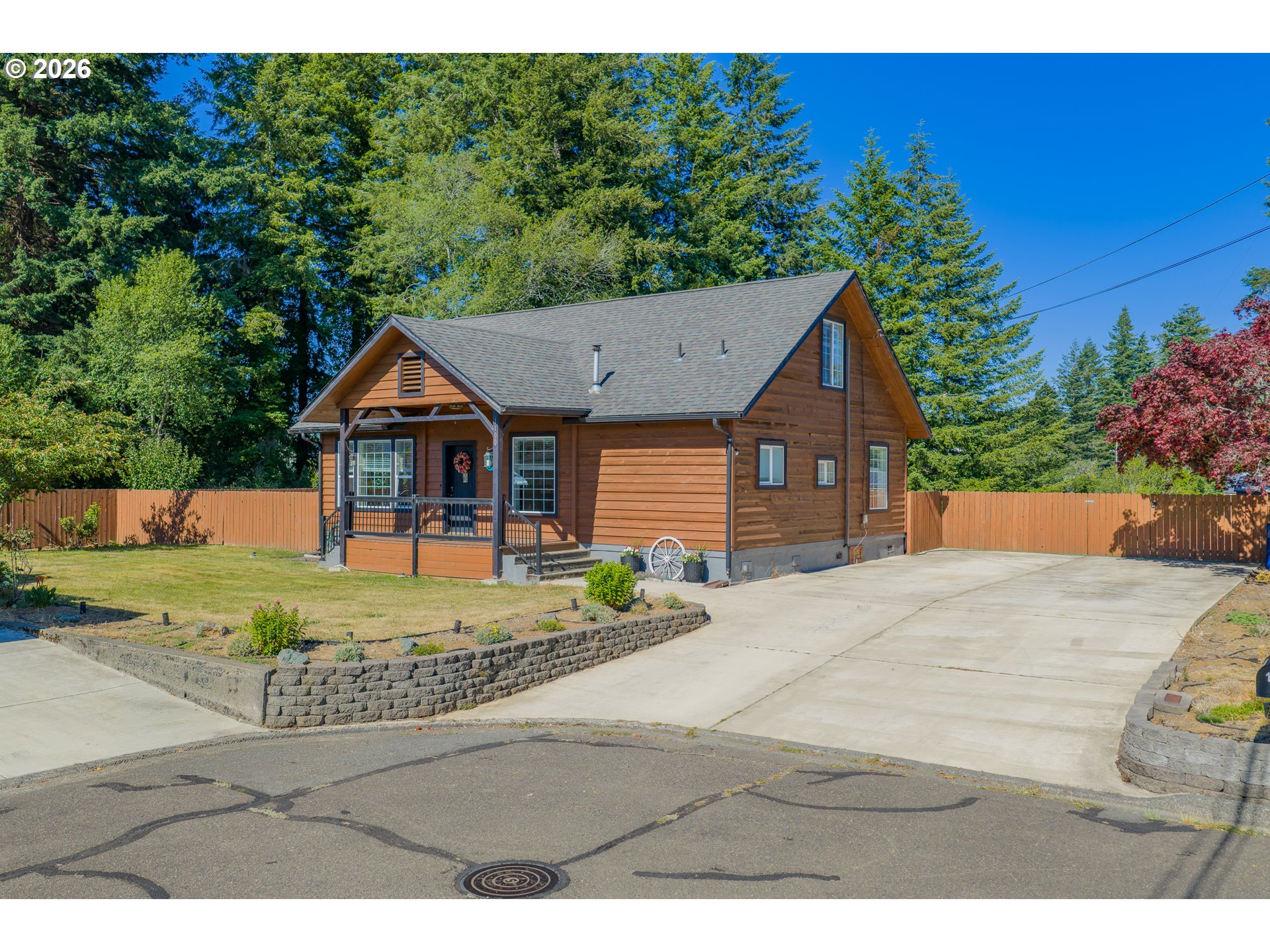 1100 JUNIPER ST, Coquille, OR 97423