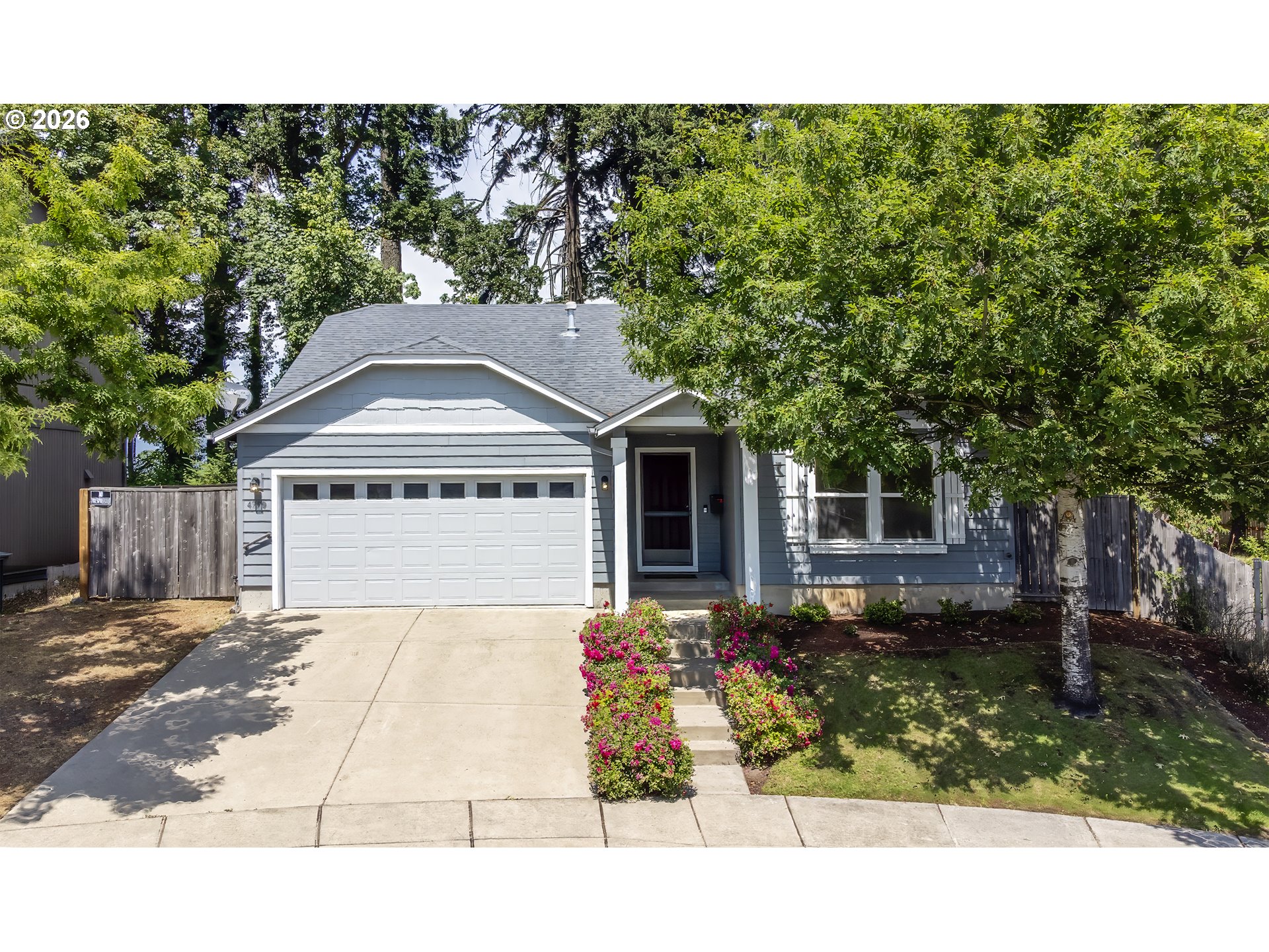 4950 GLACIER DR, Springfield, OR 97478