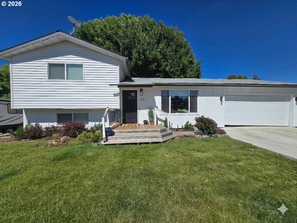 285 COLLEGE ST, Dufur, OR 97021