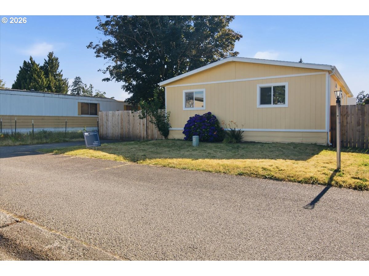 9874 GOLF CLUB RD, Stayton, OR 97383