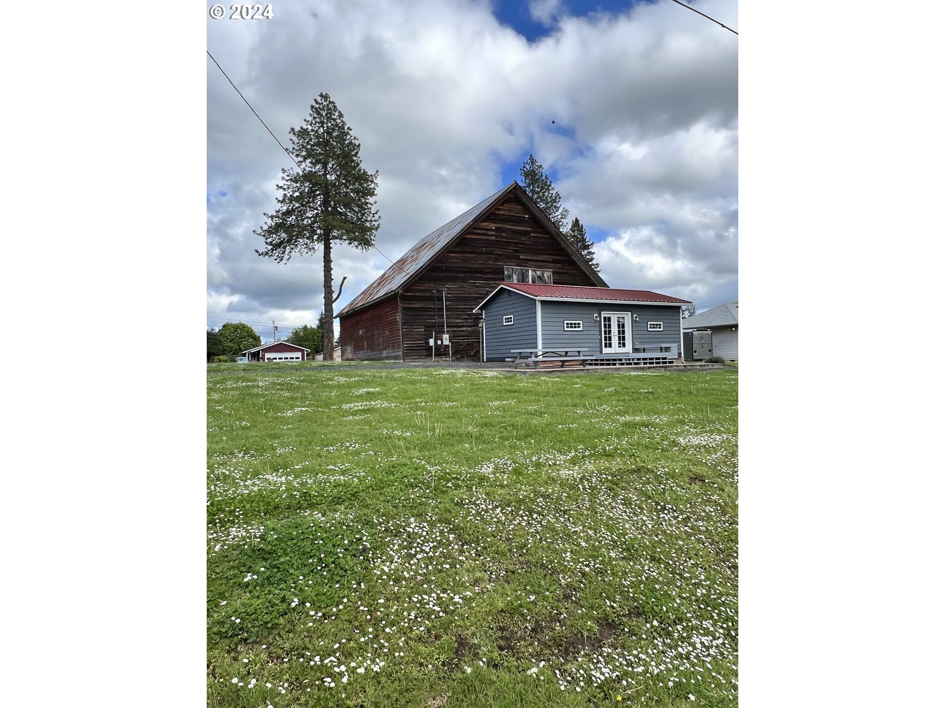 501 PARK ST, Carlton, OR 97111