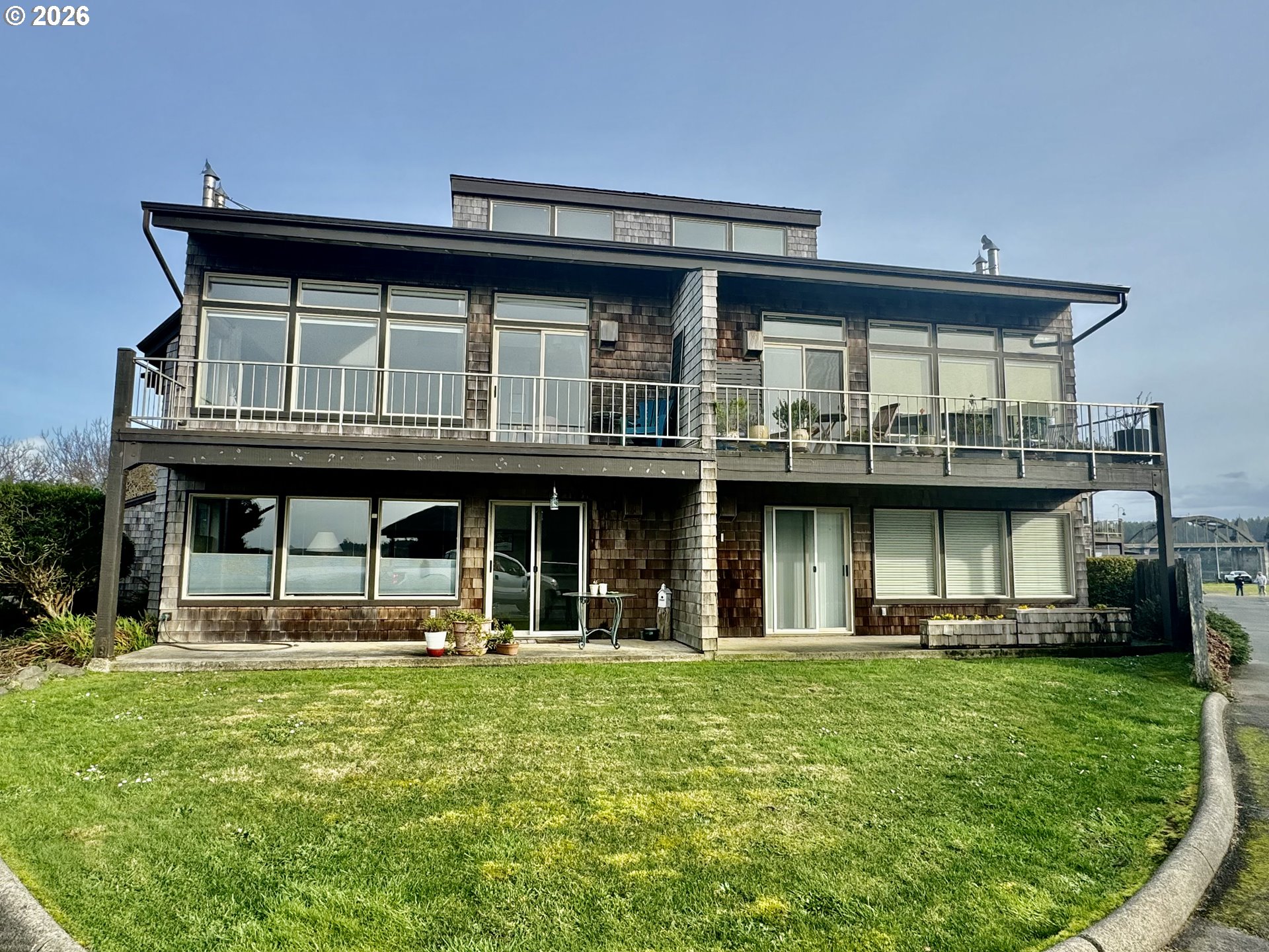 1070 BAY ST, Florence, OR 97439
