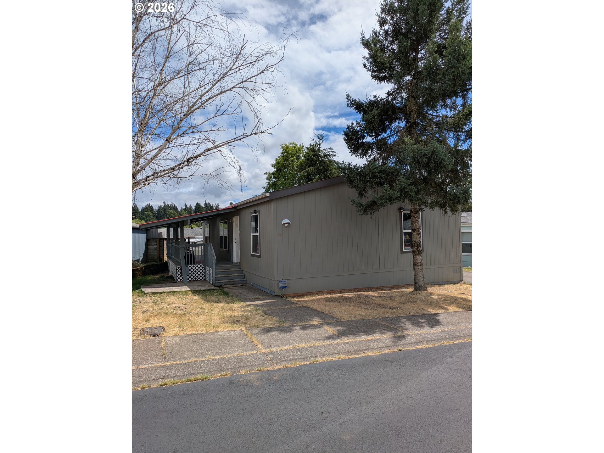 2000 ROBINS LN, Salem, OR 97306