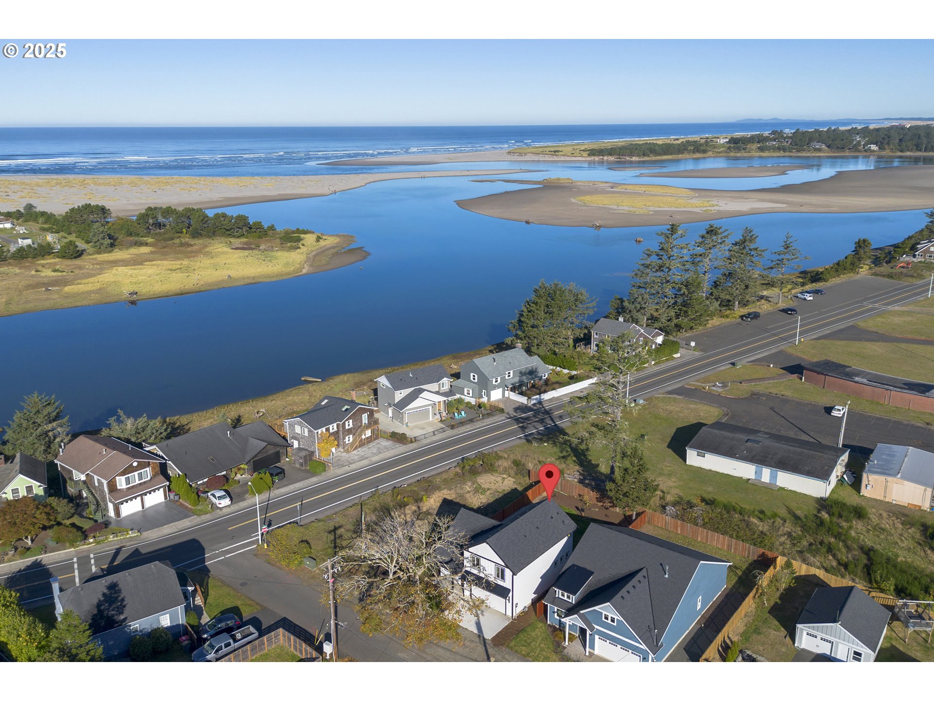 790 17th AVE, Seaside, OR 97138