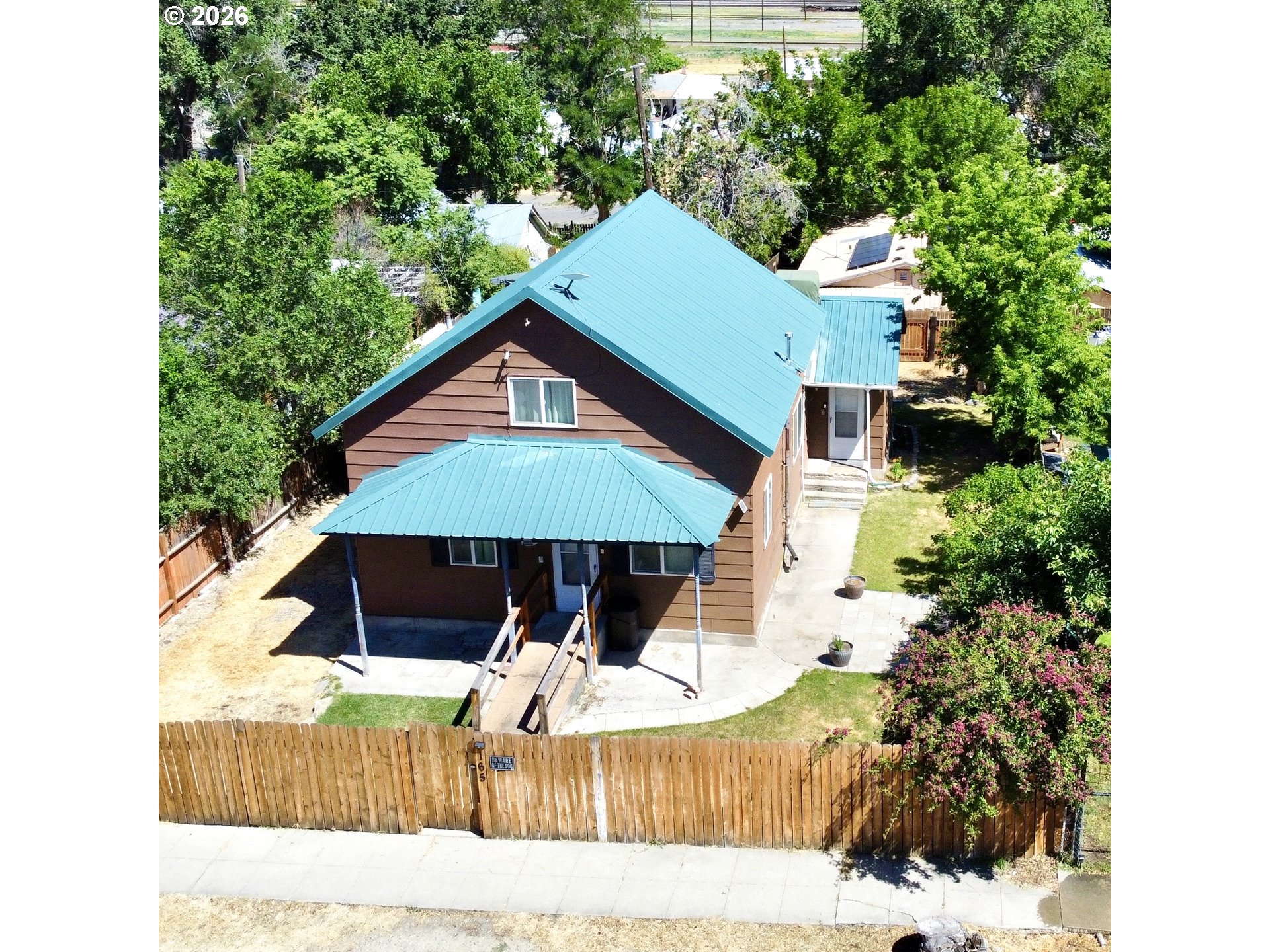 165 JEFFERSON ST, Huntington, OR 97907