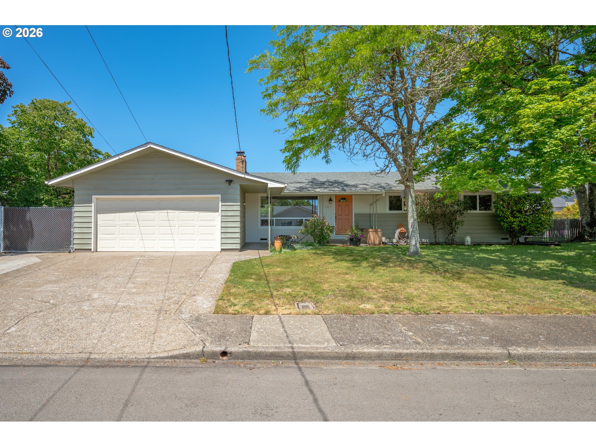 737 18TH ST, McMinnville, OR 97128