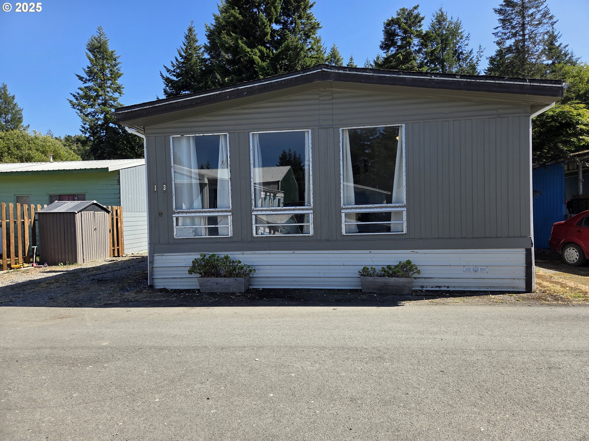 95691 SAUNDERS CREEK RD, GoldBeach, OR 97444