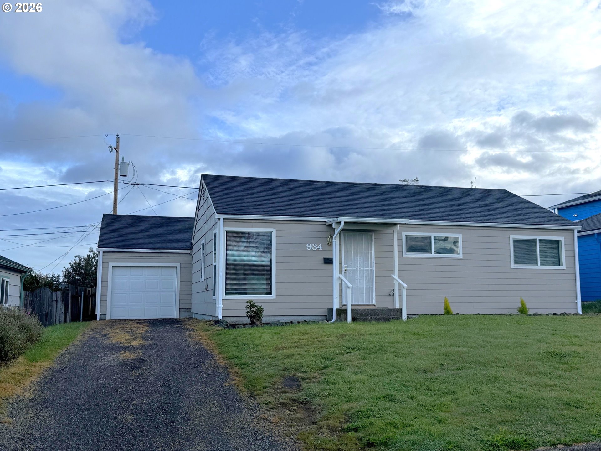 934 PACIFIC AVE, CoosBay, OR 97420