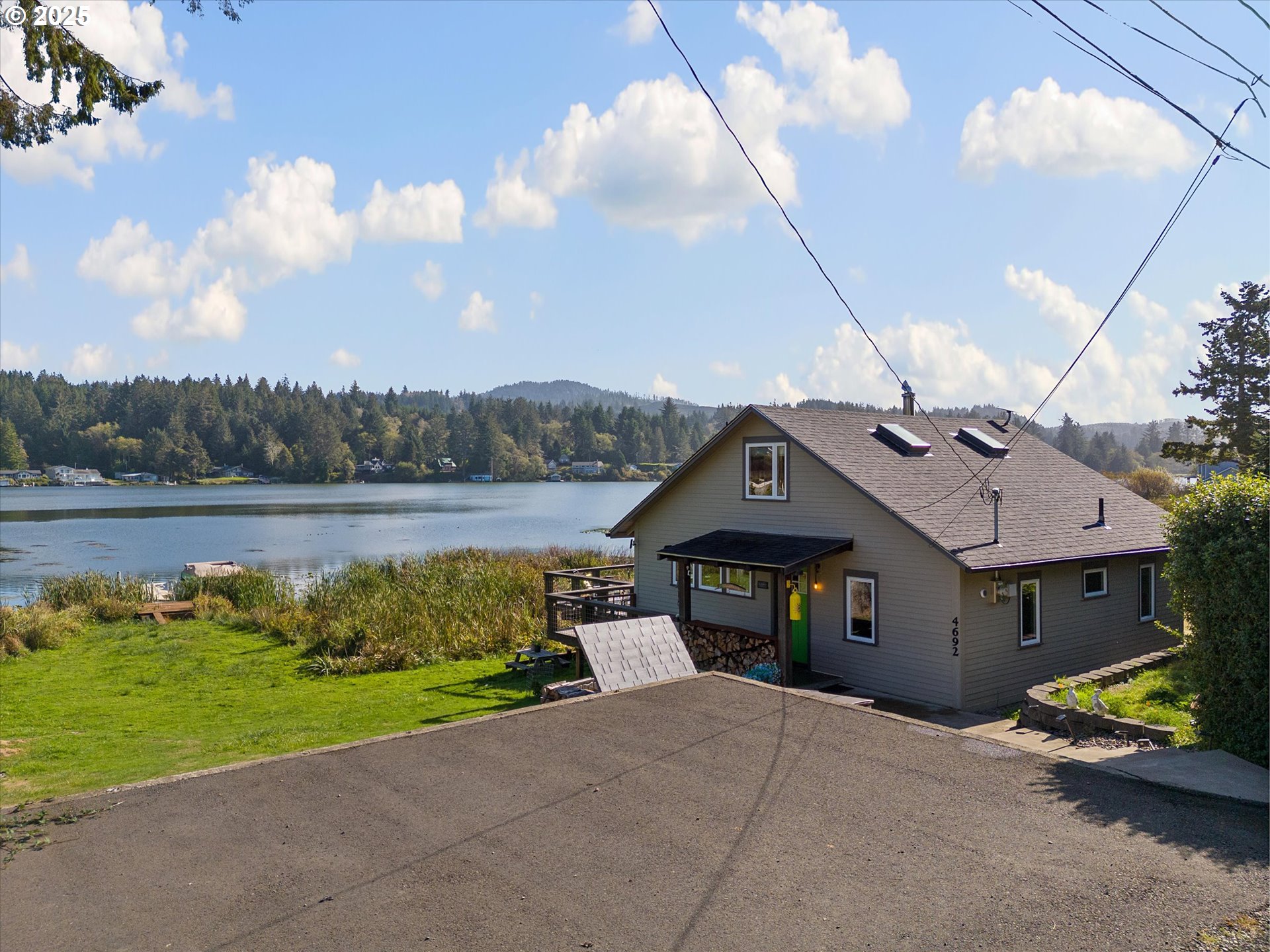 4692 I AVE, Neotsu, OR 97364
