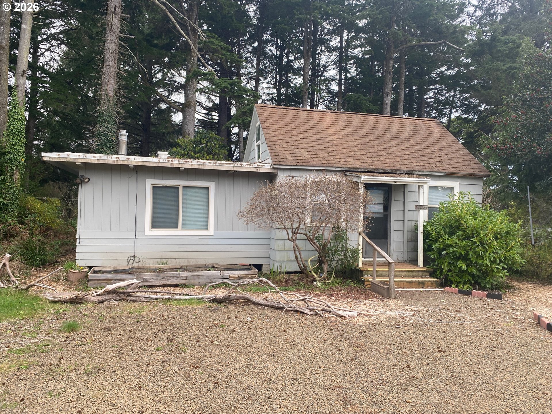 6721 RHODODENDRON AVE, GlenedenBeach, OR 97388
