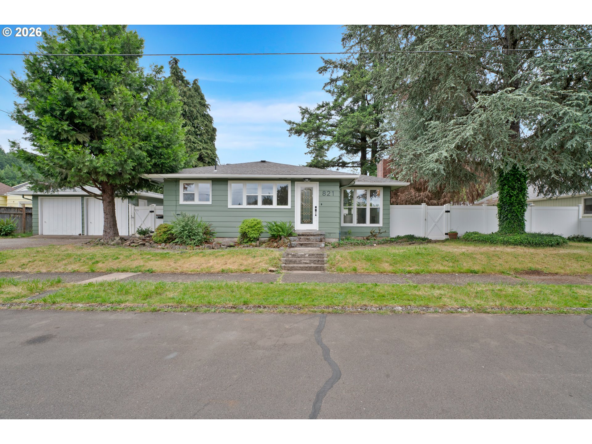 821 CEDAR ST, SweetHome, OR 97386