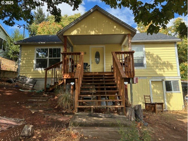 1932 COMMERCIAL AVE, Roseburg, OR 97470