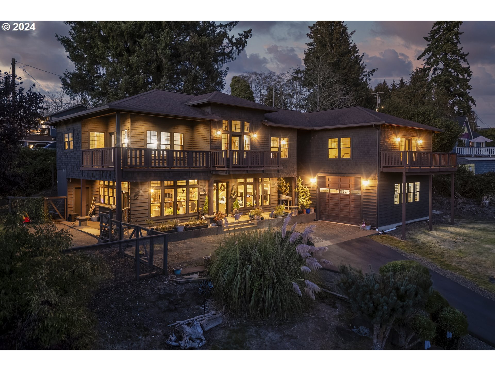 4701 NEOTSU DR, Neotsu, OR 97364