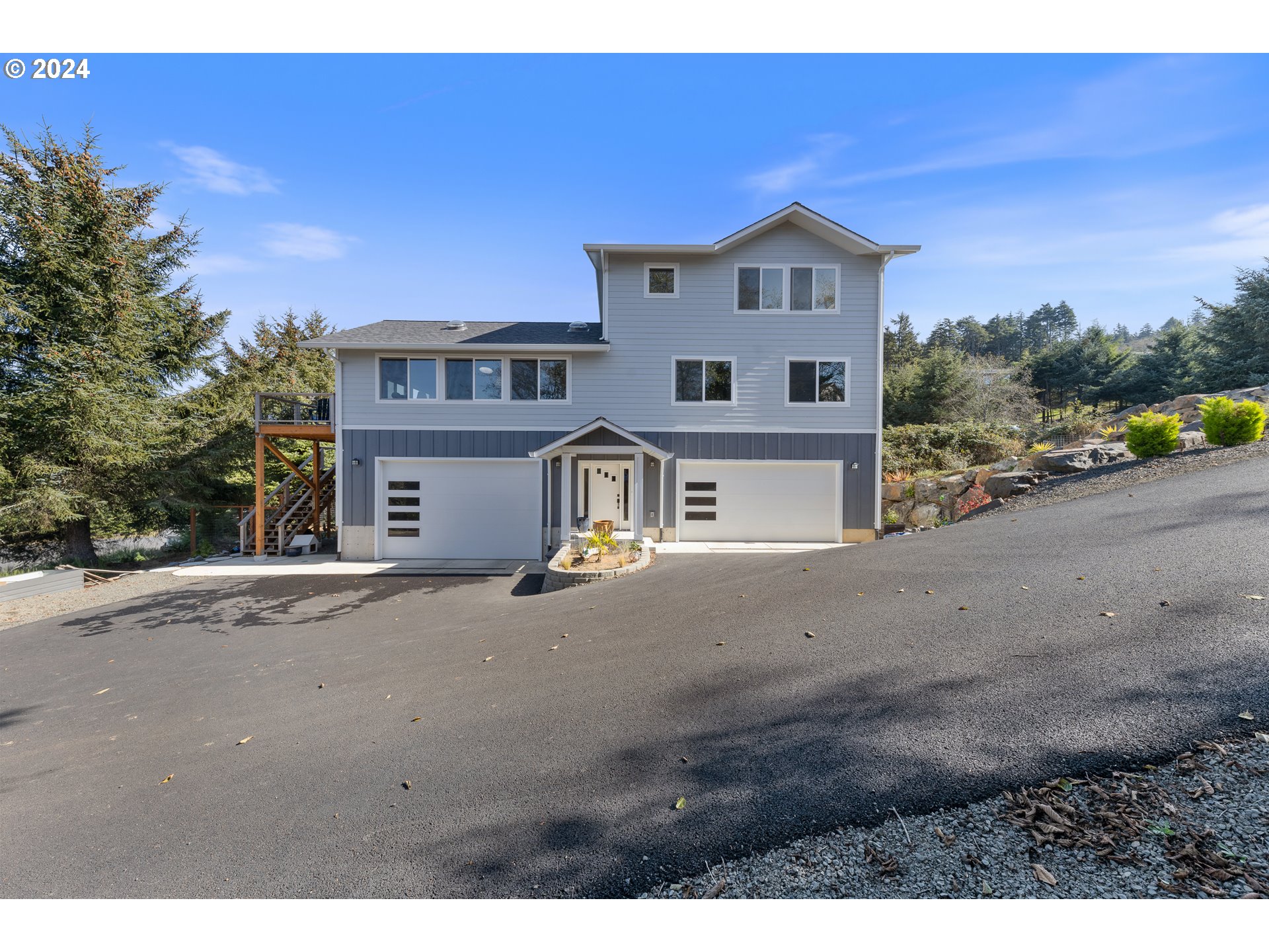 7300 VALLEY VIEW DR, PacificCity, OR 97135