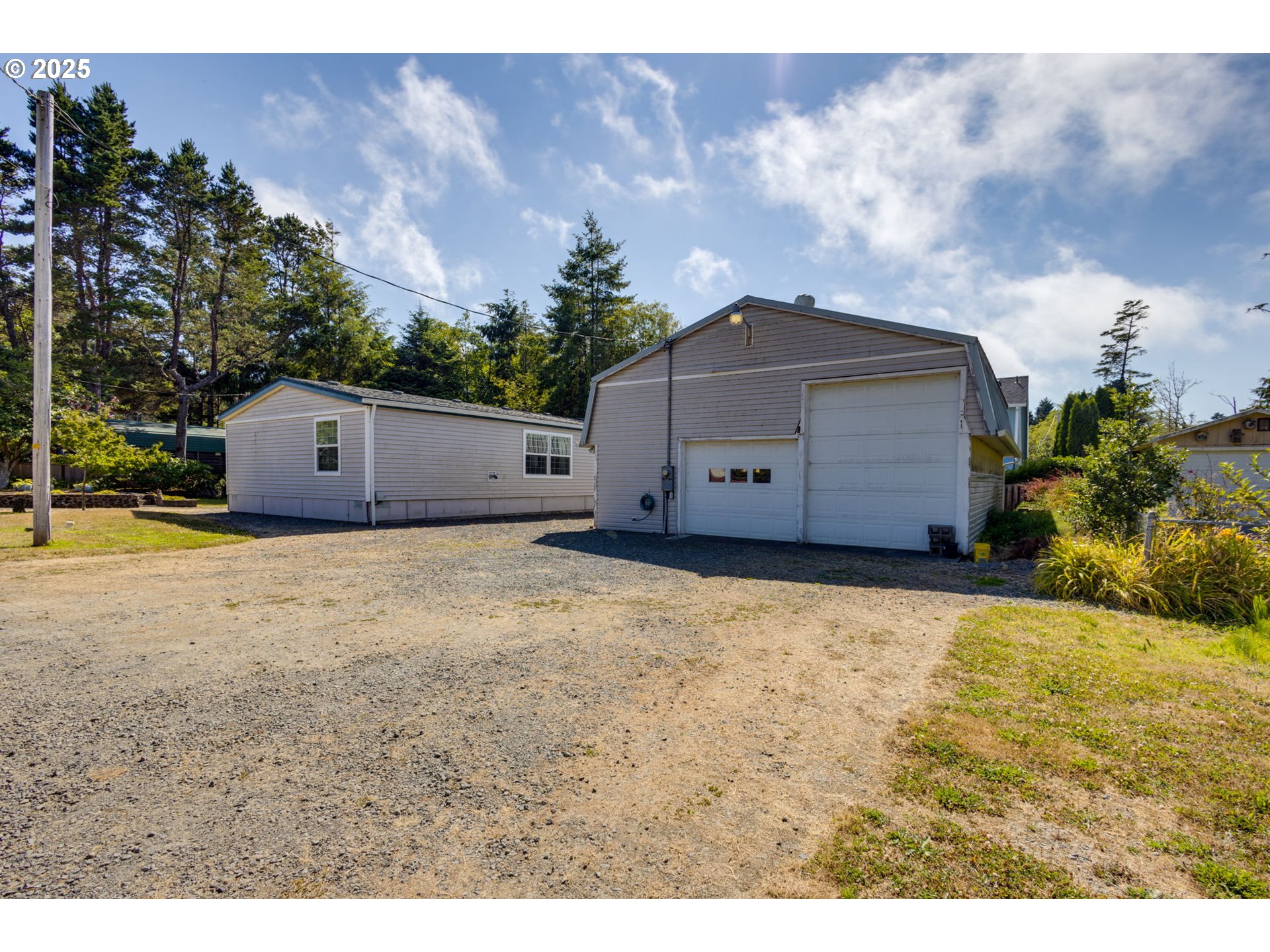 977 HARBOR ST, RockawayBeach, OR 97136