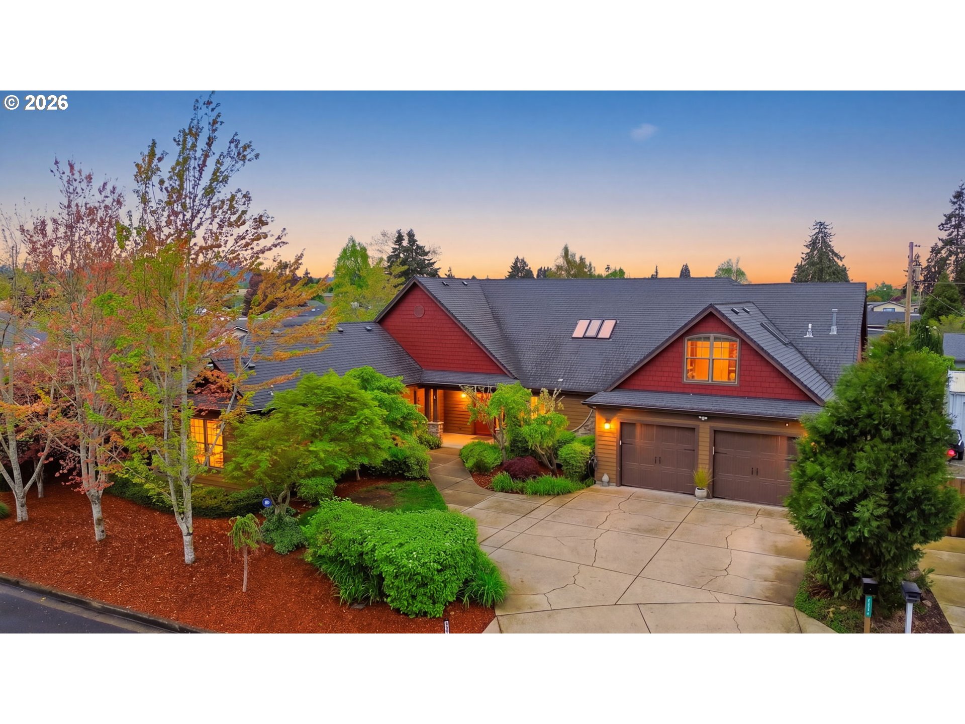 2148 Lomond AVE, Springfield, OR 97477