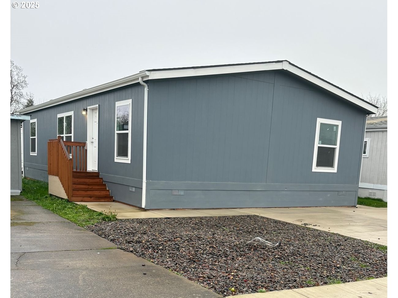 1025 6th ST, Harrisburg, OR 97446