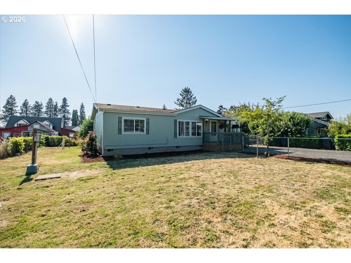 6647 QUARRY RD, Silverton, OR 97381