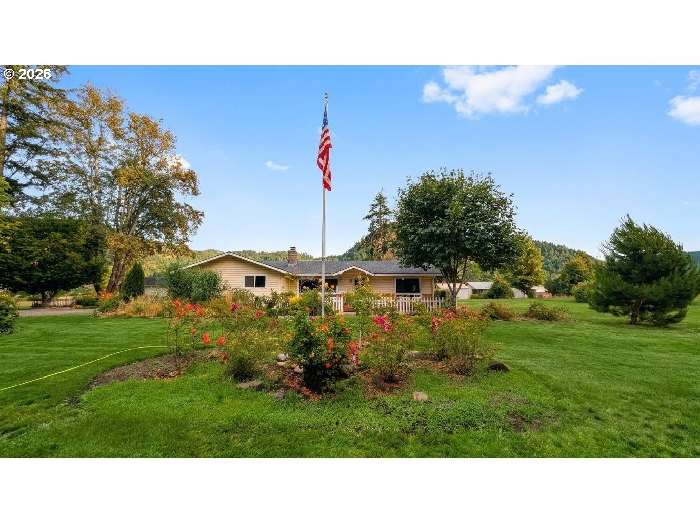 36991 ROW RIVER RD, CottageGrove, OR 97424