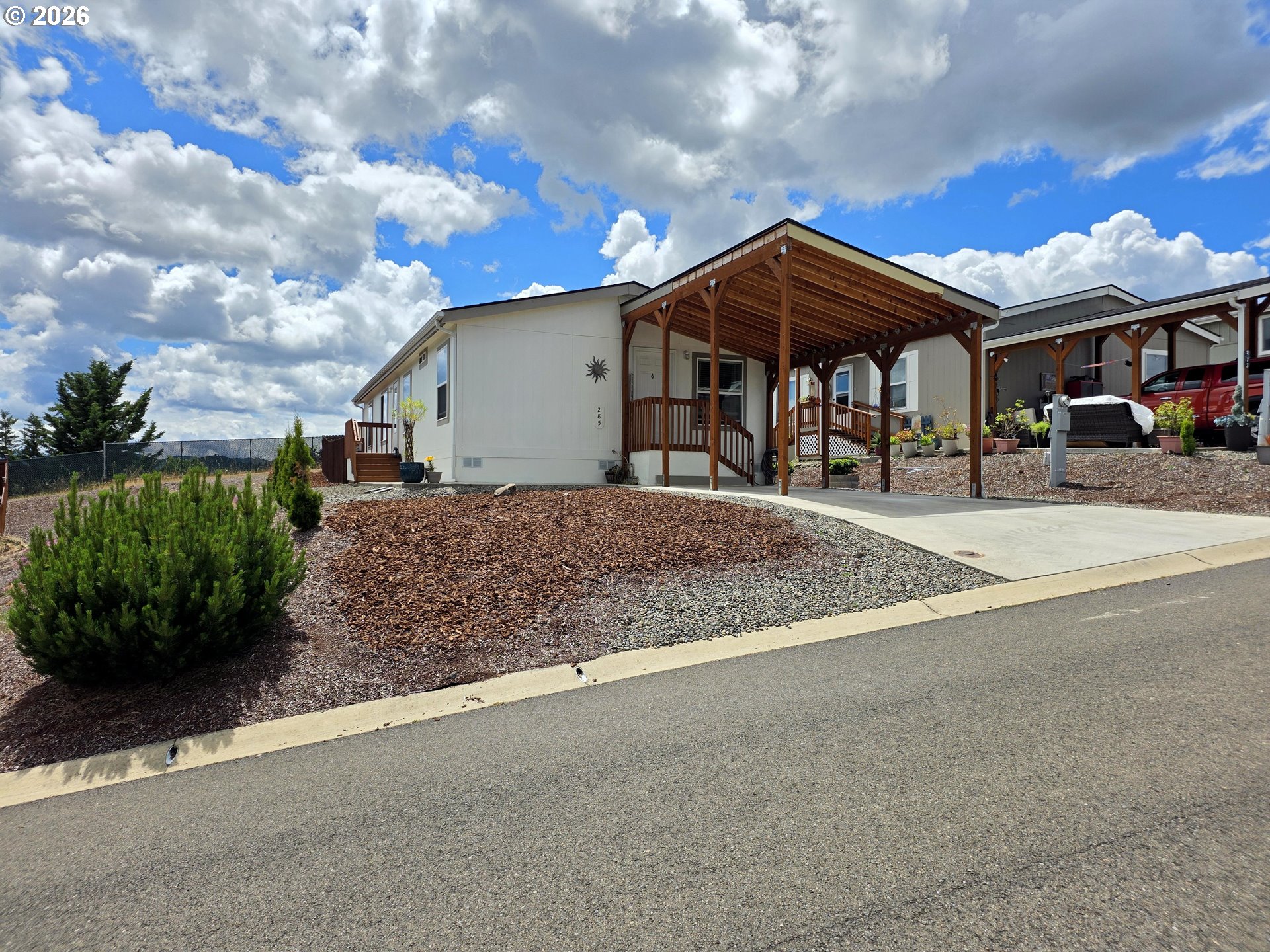 285 DESCHUTES LN, Roseburg, OR 97471
