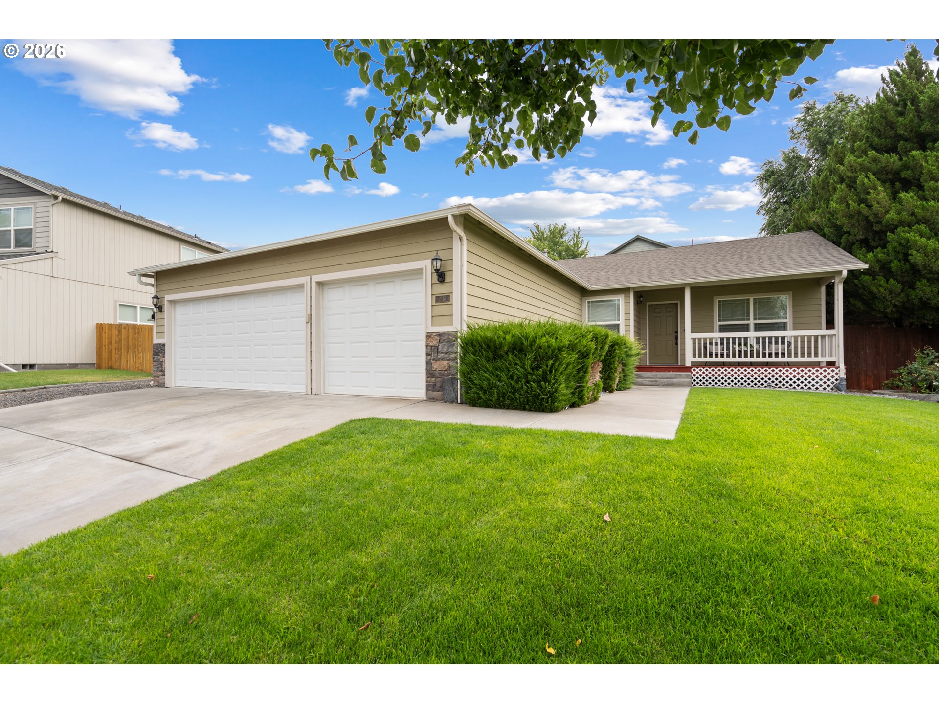 2216 EUCALYPTUS DR, Hermiston, OR 97838
