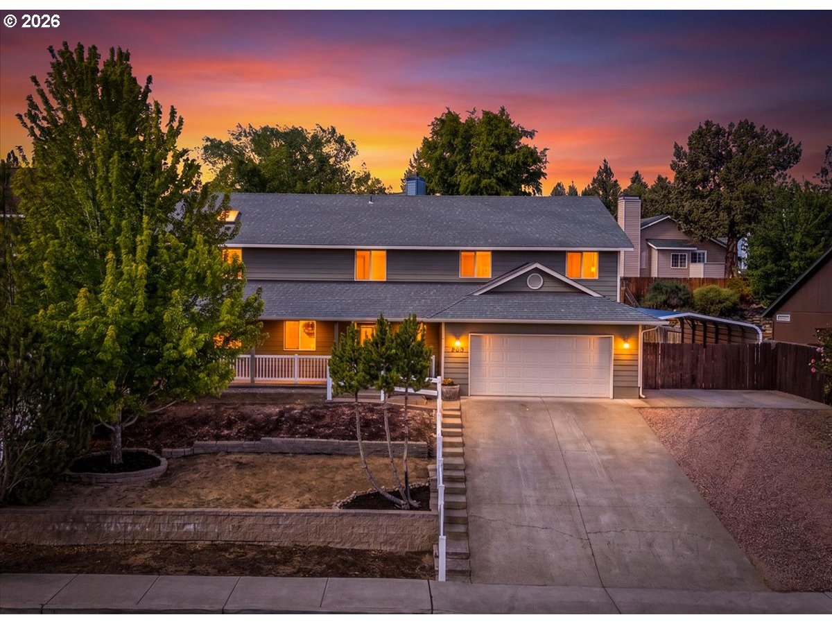 2439 33RD ST, Redmond, OR 97756