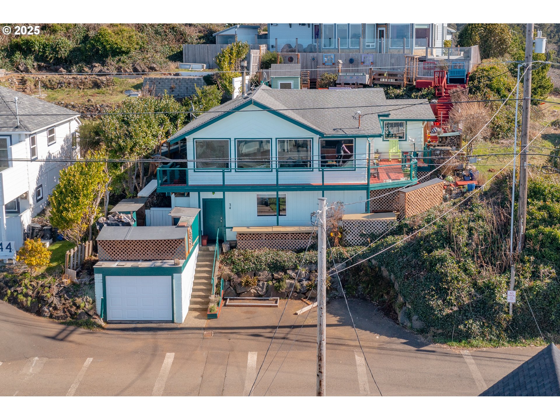 34 WILLIAMS AVE, DepoeBay, OR 97341