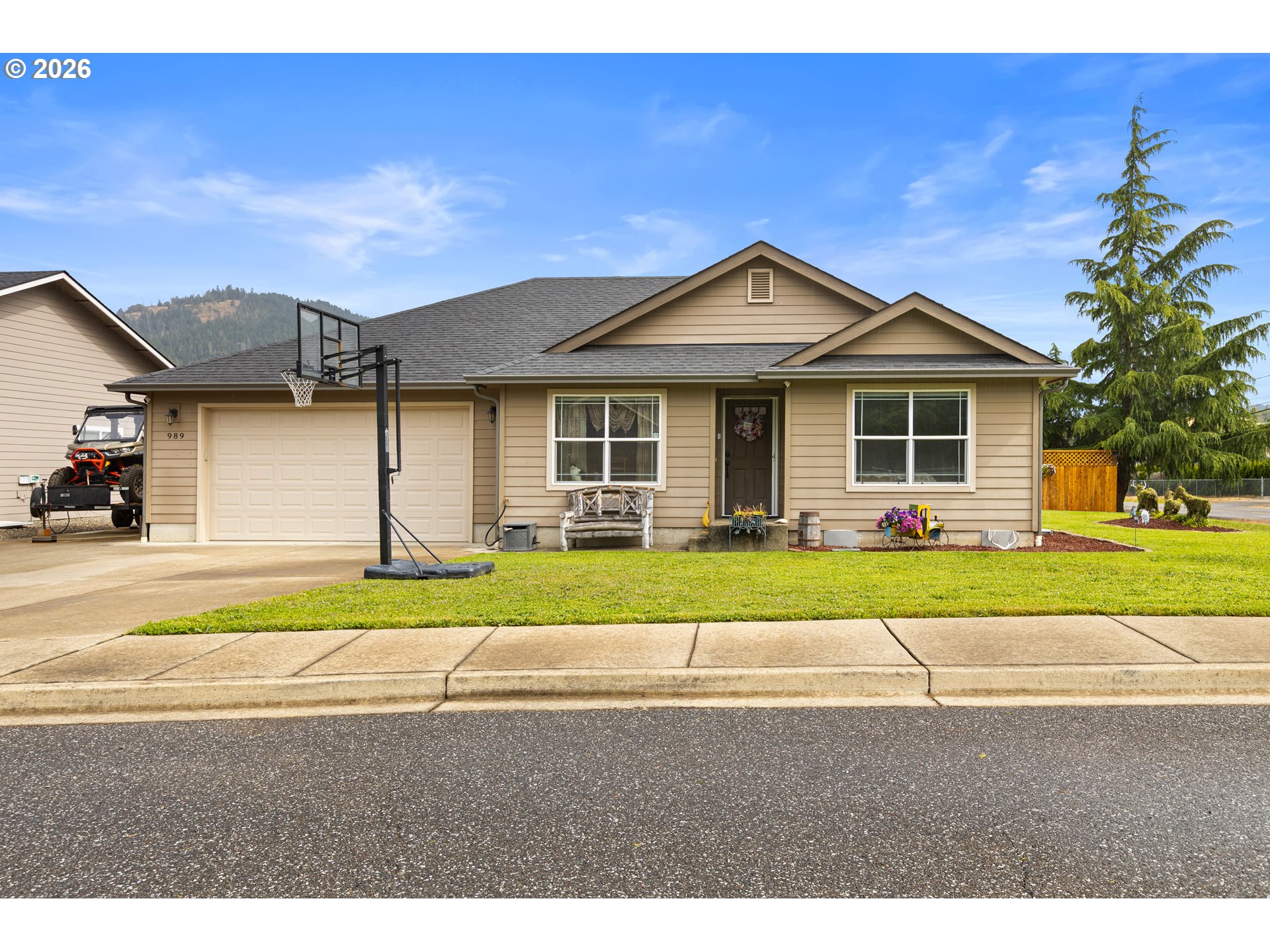 989 FAIRWAY DR, MyrtleCreek, OR 97457