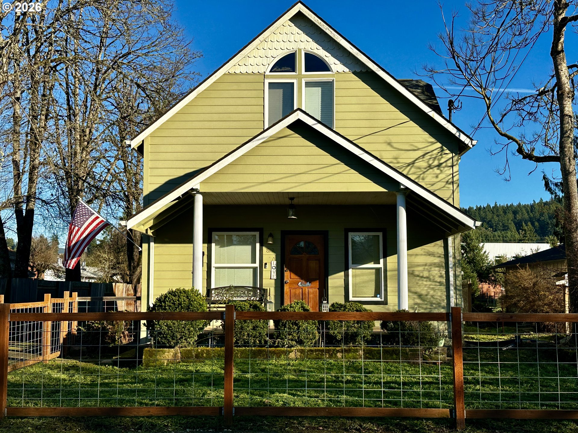 822 8TH ST, CottageGrove, OR 97424