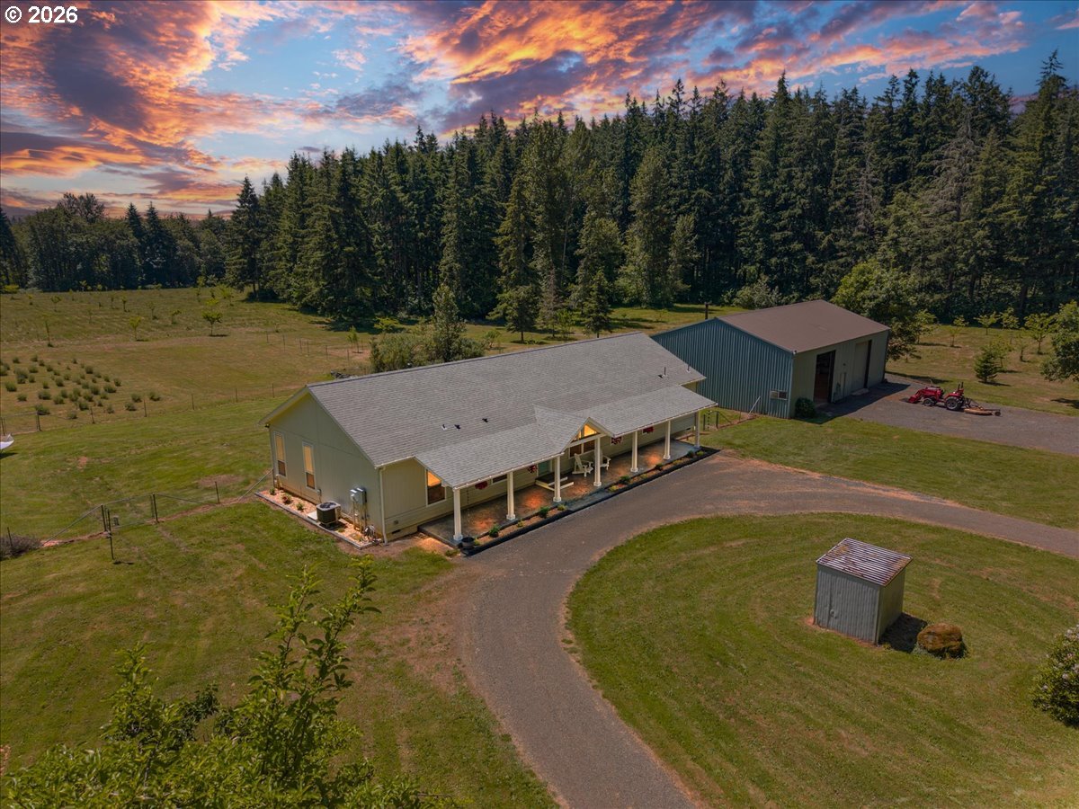 27737 CURRIN RD, Estacada, OR 97023
