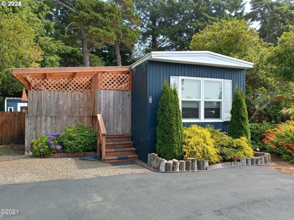 4875 HIGHWAY 101, DepoeBay, OR 97341