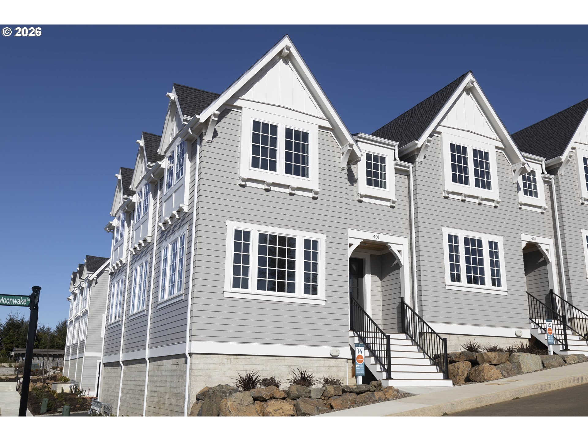 401 MOONWAKE LN, DepoeBay, OR 97341