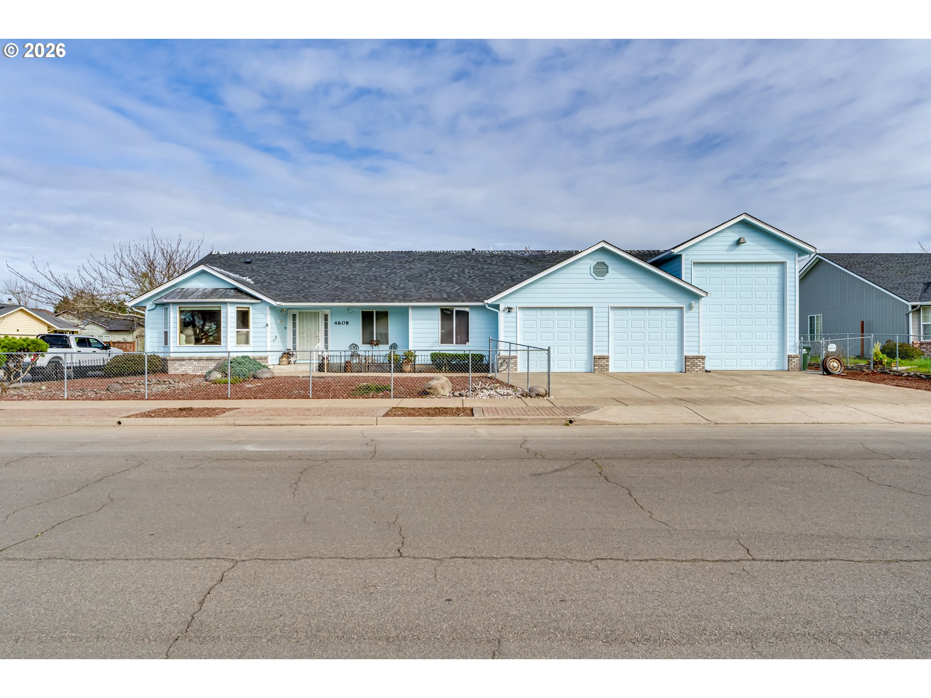 4608 HOLLY ST, Springfield, OR 97478